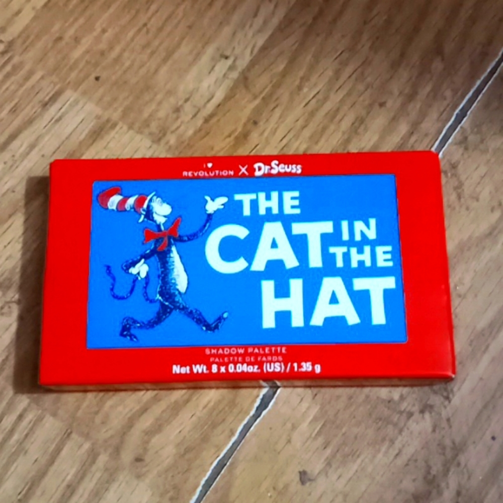 Cat in the Hat Eyeshadow Pallet